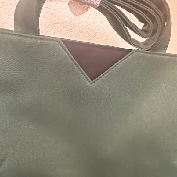 PRADA Beauty Forest Green Tote Bag with Strap & Dust Bag NEW!! - Picture 5 of 16